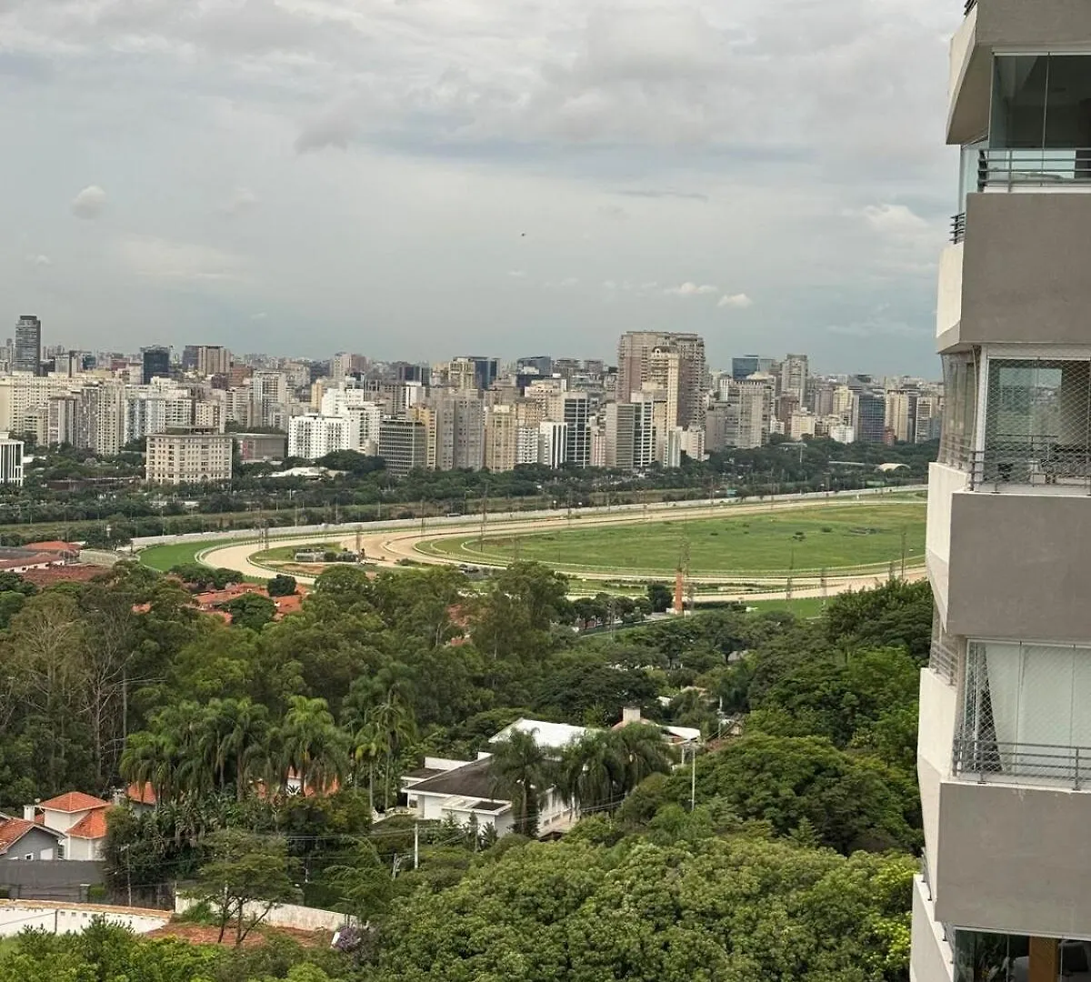 Studio Metro Butanta With A Garage Sao Paulo Brazil